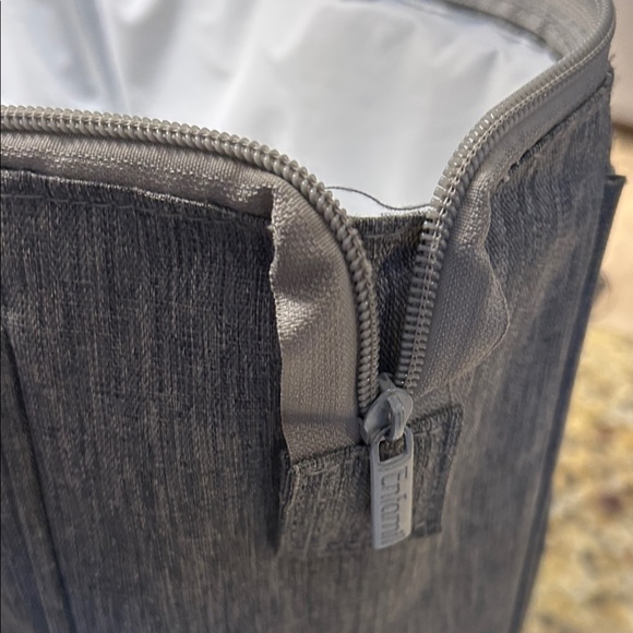 Gray small baby diaper Bag with packets compartments - Picture 3 of 8